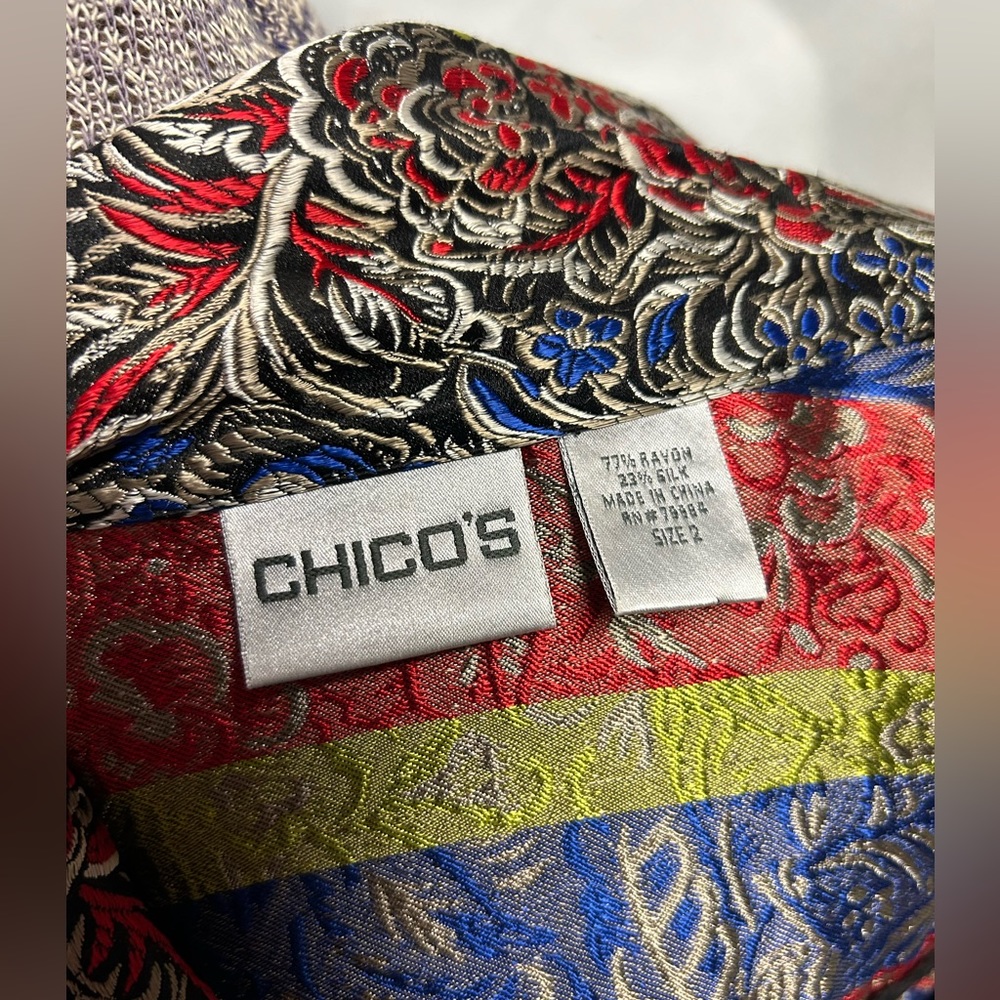 Euc Chico’s Button Down Silk/Rayon Lightweight Ja… - image 5